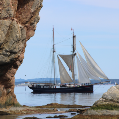 Gaspésie, bateau voilier dans la mer